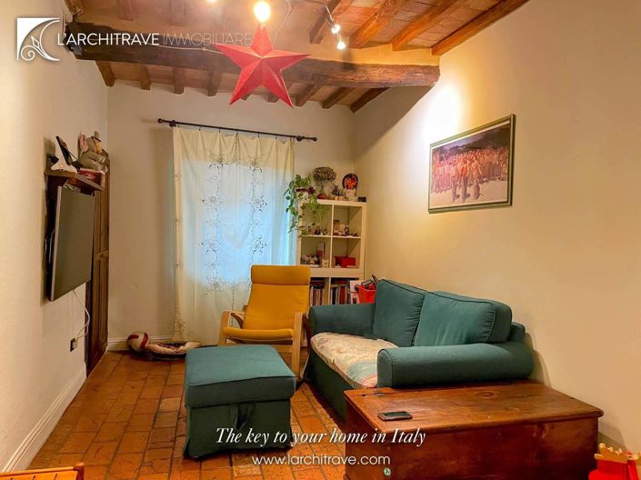 Image No.8-2 Bed House for sale