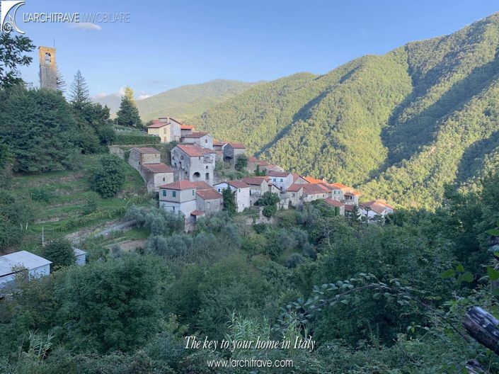 Image No.2-Villa de 4 chambres à vendre à Licciana Nardi