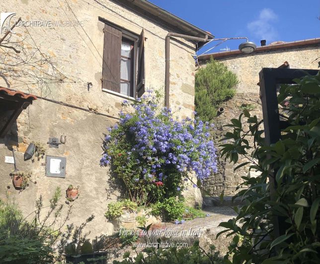 Image No.7-Villa de 4 chambres à vendre à Licciana Nardi