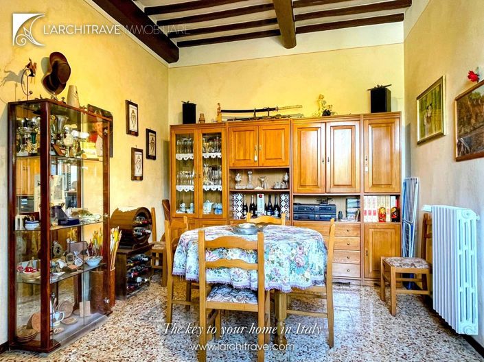 Image No.10-3 Bed House for sale