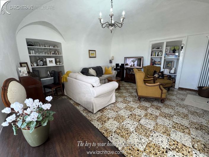 Image No.12-7 Bed Villa for sale