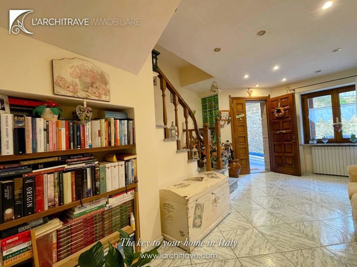 Image No.4-Maison de 2 chambres à vendre à Chianni