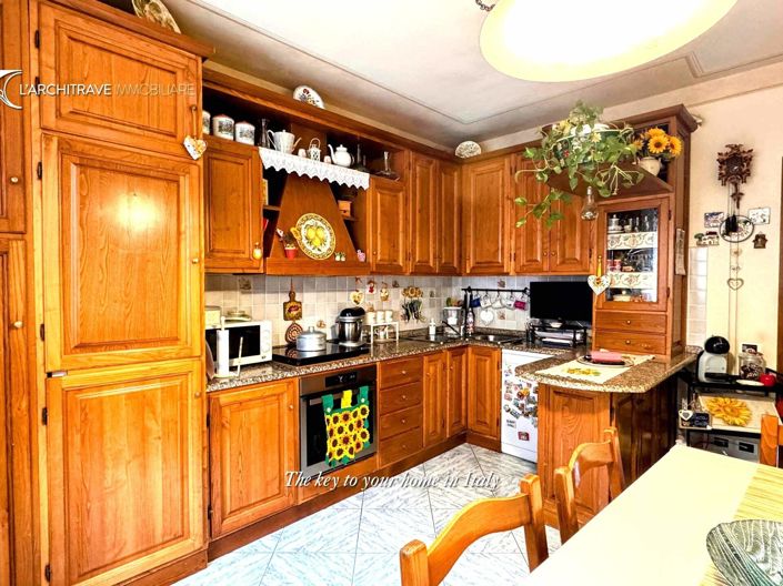 Image No.7-2 Bed House for sale