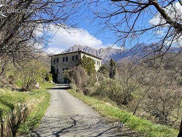 1 - Filattiera, Villa