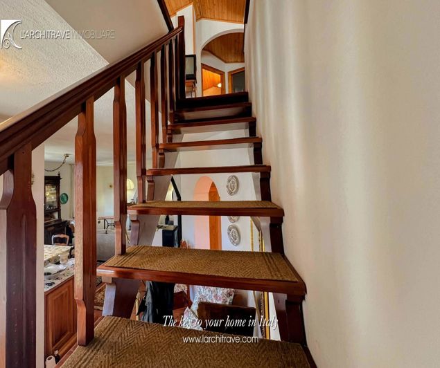 Image No.15-4 Bed House for sale