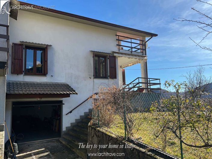 Image No.17-4 Bed House for sale