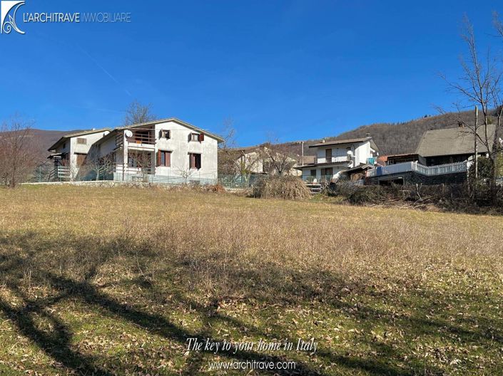 Image No.22-4 Bed House for sale