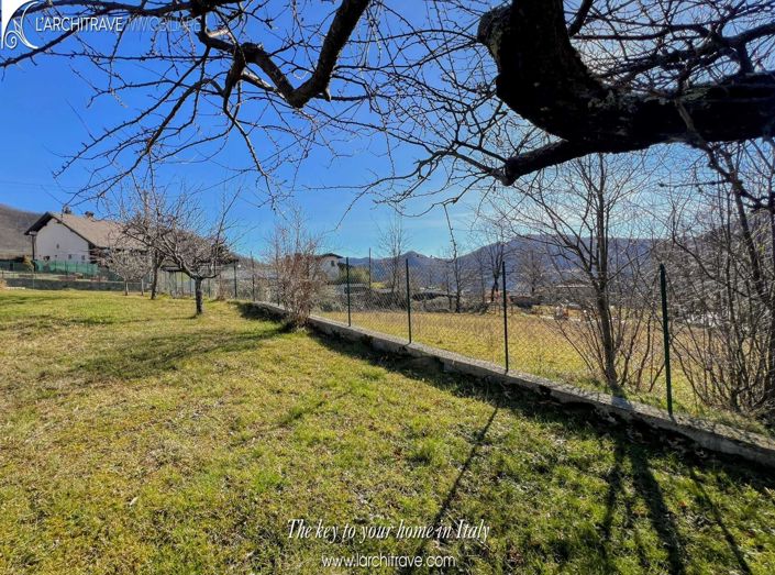 Image No.3-4 Bed House for sale