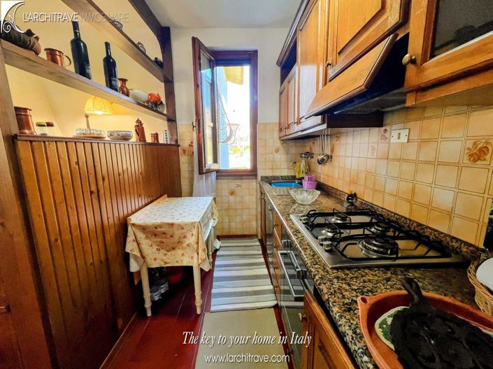 Image No.9-4 Bed House for sale