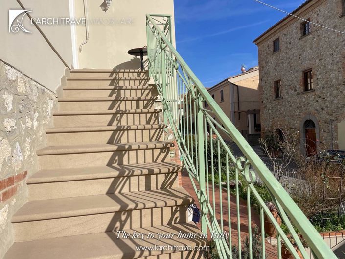 Image No.4-6 Bed Villa for sale