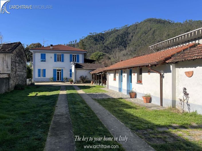 Image No.2-4 Bed Villa for sale