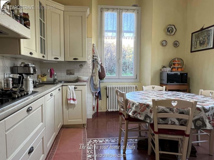 Image No.3-4 Bed Villa for sale