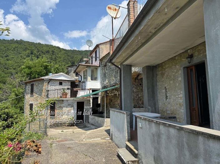 Image No.13-2 Bed House for sale