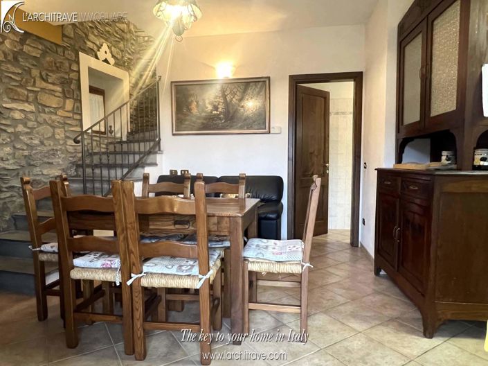 Image No.5-2 Bed House for sale