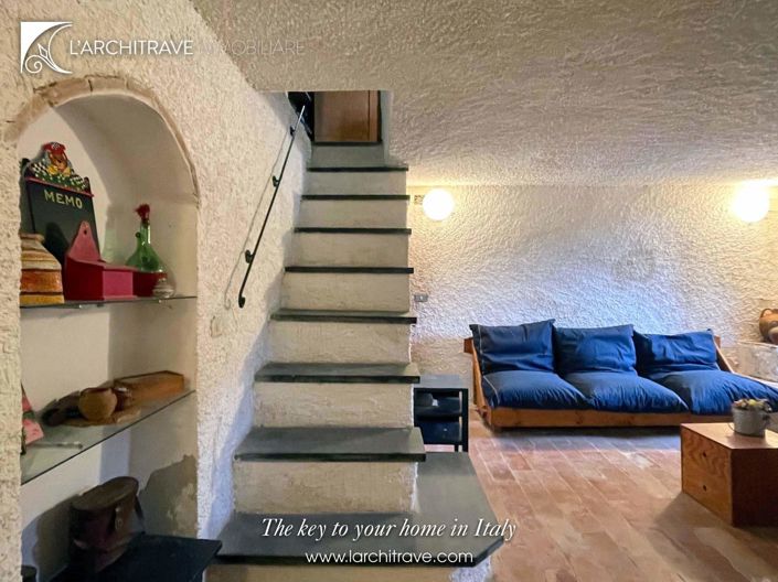 Image No.10-2 Bed House for sale