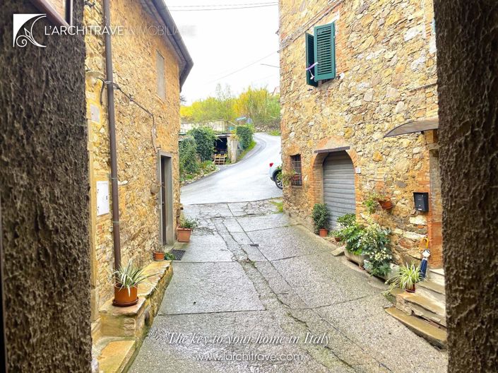 Image No.17-2 Bed House for sale