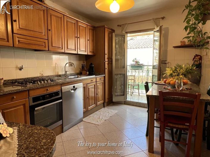 Image No.2-2 Bed House for sale