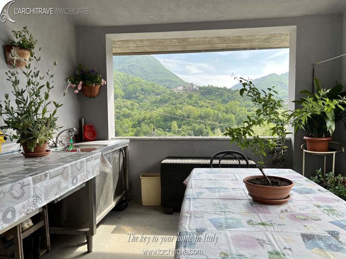 Image No.2-4 Bed Villa for sale