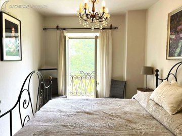 79b9dbc0-3011-1d34-b431-895284b8361f