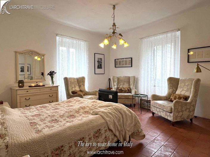 Image No.6-3 Bed House for sale