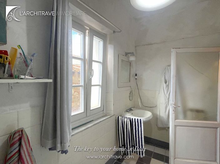 Image No.14-1 Bed House for sale