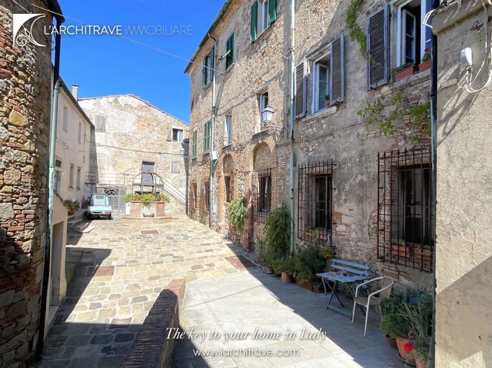 Image No.17-1 Bed House for sale