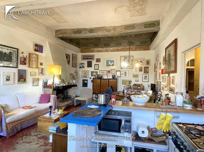 Image No.8-1 Bed House for sale