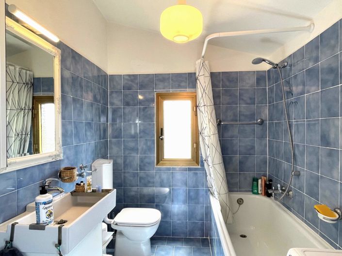 Image No.10-2 Bed House for sale