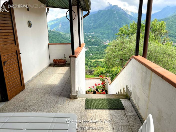 Image No.11-2 Bed House for sale