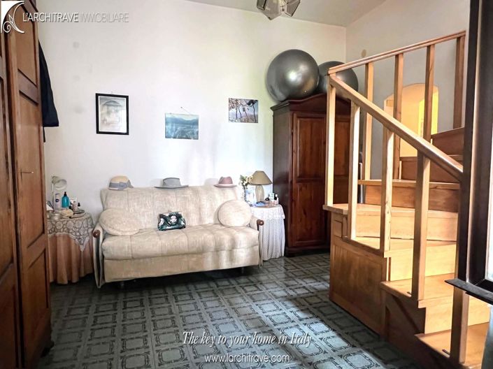 Image No.6-2 Bed House for sale