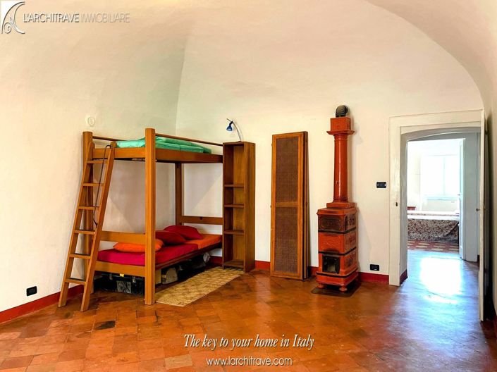 Image No.13-3 Bed House for sale