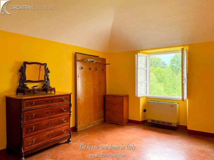 Image No.15-3 Bed House for sale