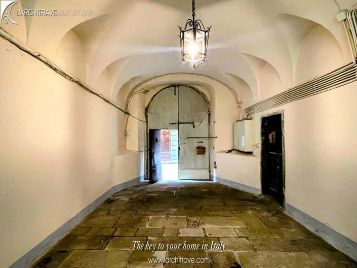 Image No.21-3 Bed House for sale