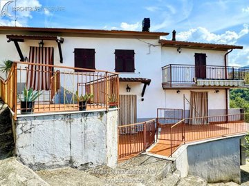 1 - Fivizzano, Villa