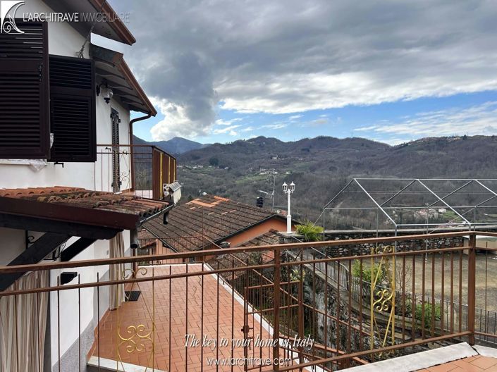 Image No.1-2 Bed Villa for sale
