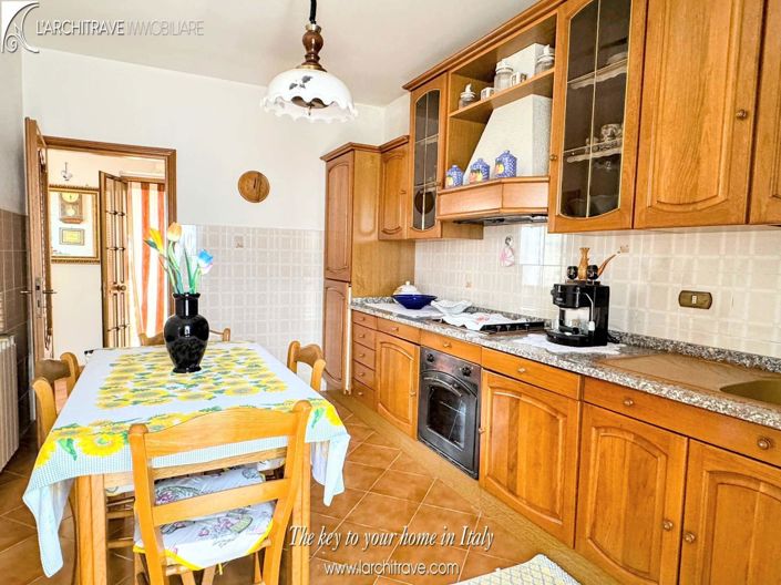 Image No.12-2 Bed Villa for sale