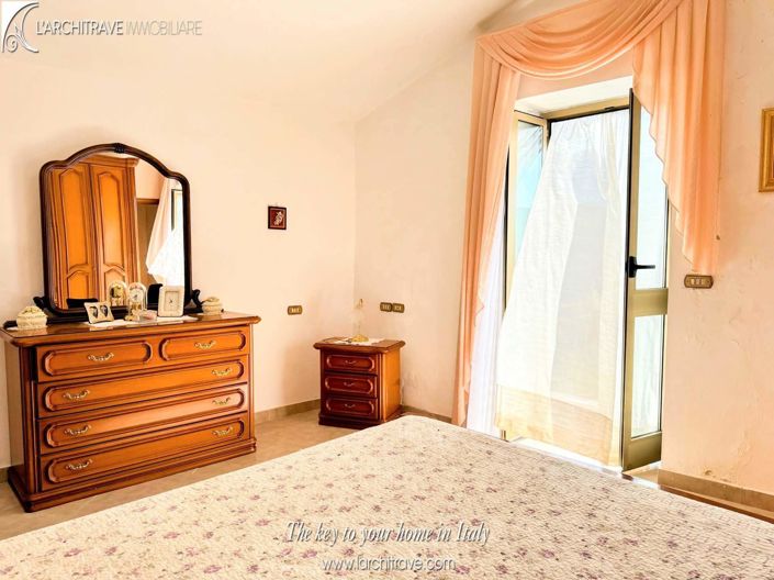 Image No.15-2 Bed Villa for sale