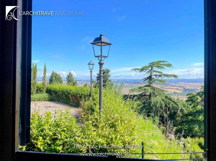 Image No.12-3 Bed House for sale