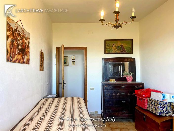 Image No.20-3 Bed House for sale