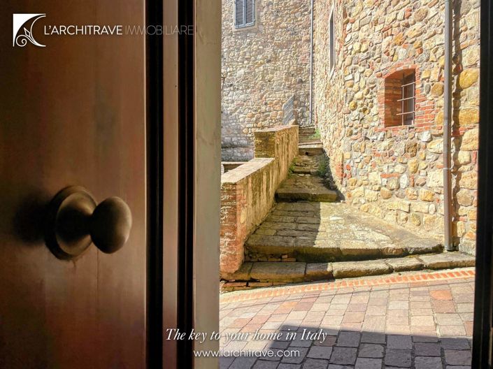 Image No.25-3 Bed House for sale