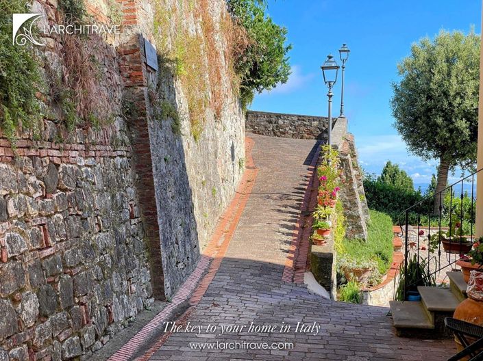 Image No.3-3 Bed House for sale