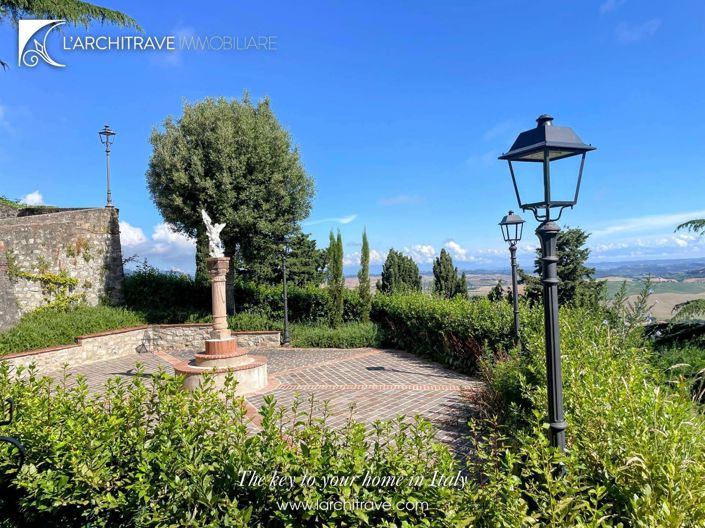 Image No.32-3 Bed House for sale