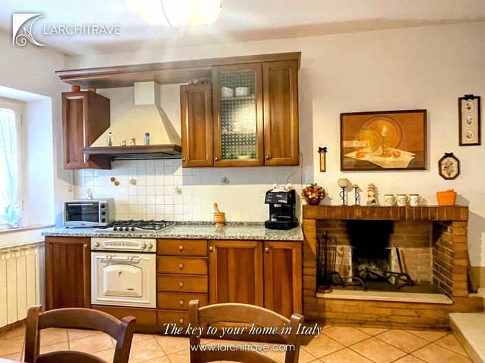 Image No.6-3 Bed House for sale