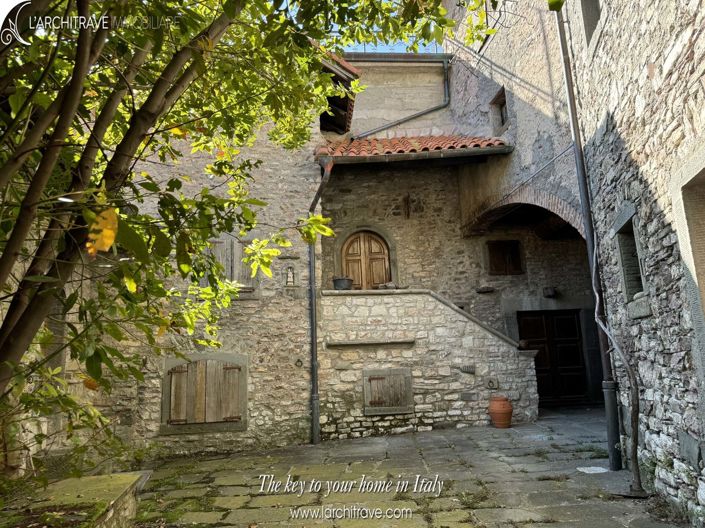 Image No.3-Maison de 5 chambres à vendre à Comano