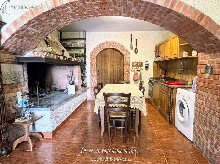 Image No.11-5 Bed Villa for sale