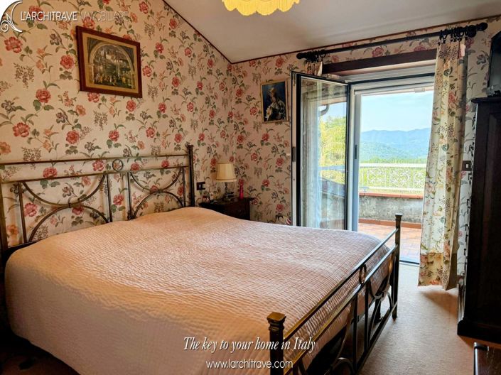 Image No.12-5 Bed Villa for sale