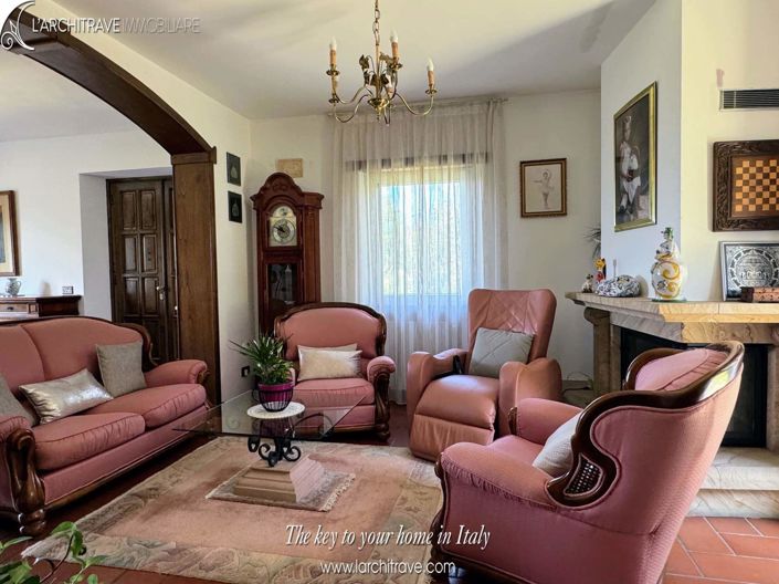 Image No.9-5 Bed Villa for sale