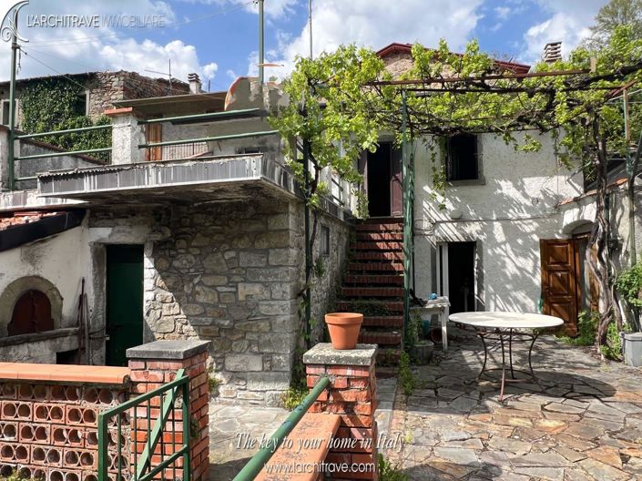 Image No.6-3 Bed House for sale