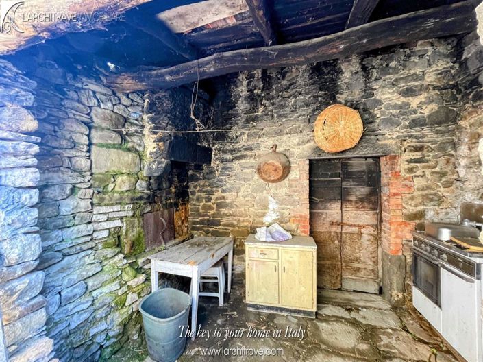 Image No.9-2 Bed House for sale