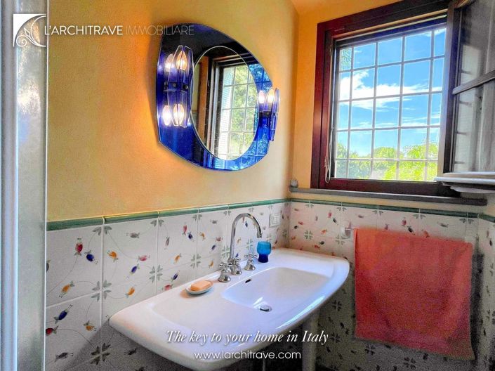 Image No.15-3 Bed House for sale